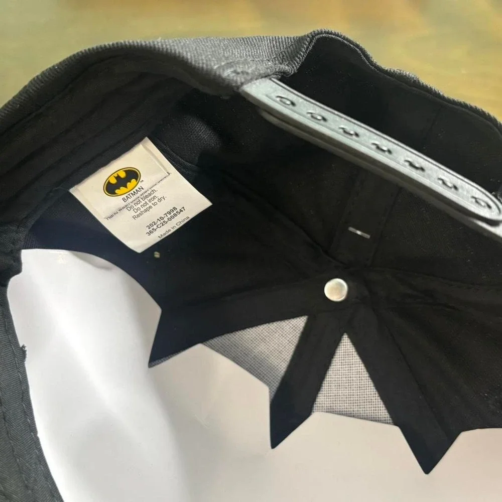 The Joker - Kids hat NWT Batman